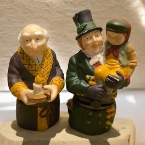 Department 56 Dickens’ Village Figurines – Set of 2 (Slightly Distressed)